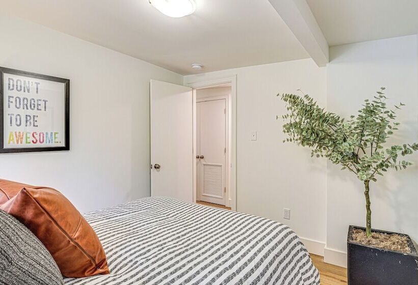 Mid Century Modern Lake Cottage In Indiana!