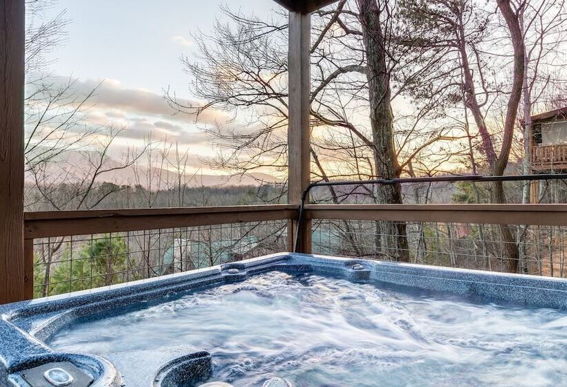 Misty Mountain By Avantstay Hot Tub, Mountain Views, Theater, Pool Table