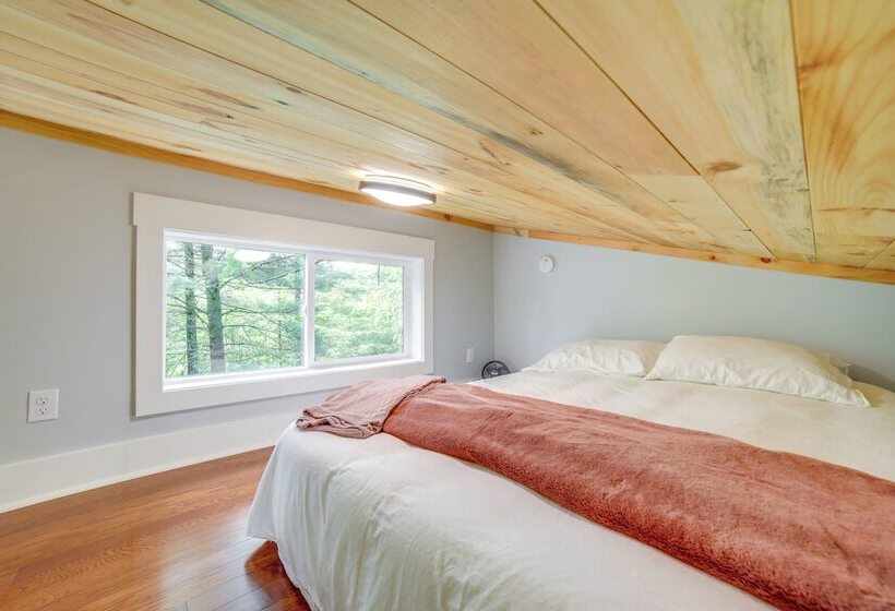 Modern Hersey Tiny Home W/ Private Hot Tub!