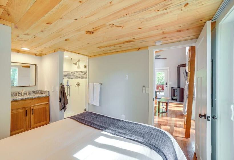 Modern Hersey Tiny Home W/ Private Hot Tub!