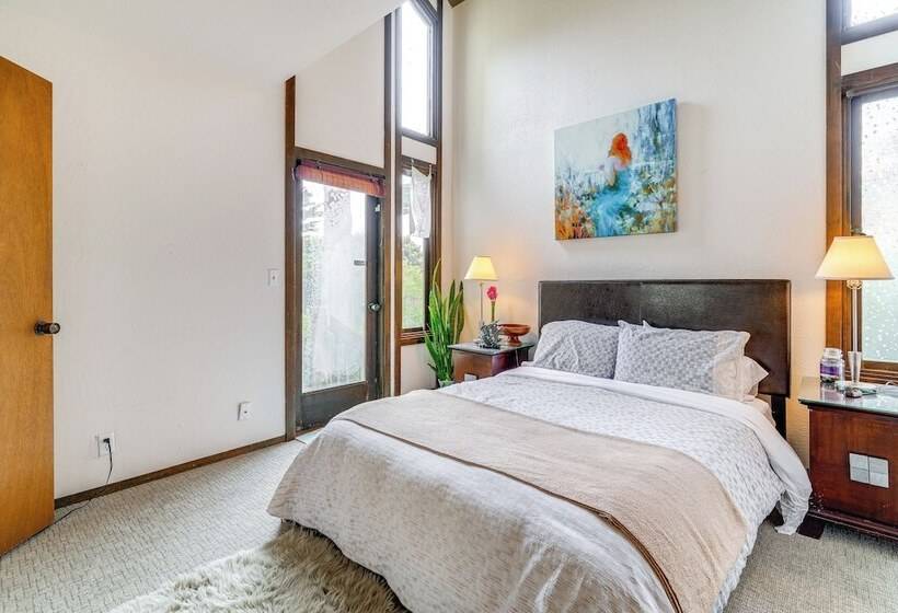 Moss Beach Oceanfront Retreat ~ 20 Mi To San Fran!