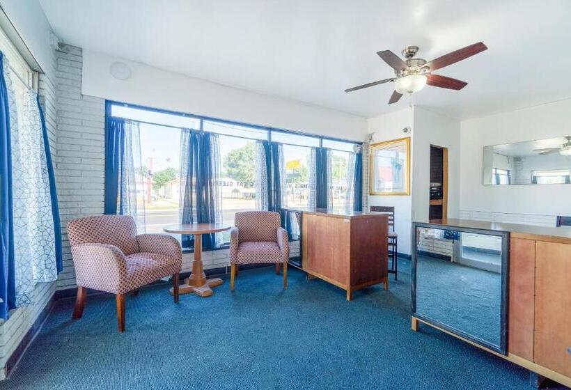 فندق على الطريق The Inn By Oyo El Dorado Lake