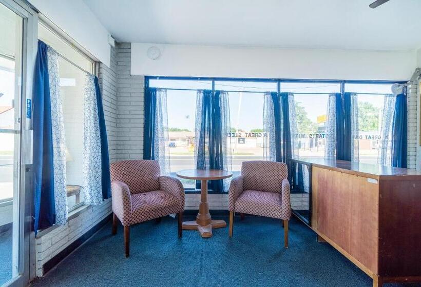 فندق على الطريق The Inn By Oyo El Dorado Lake