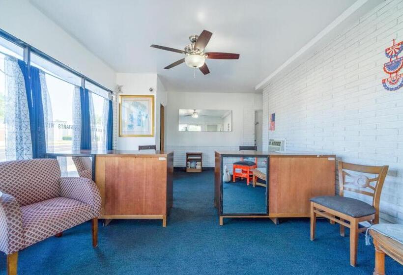 فندق على الطريق The Inn By Oyo El Dorado Lake