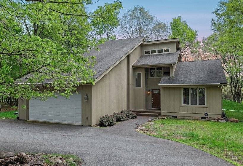 Mountain Hideout By Avantstay Game Room + Deck