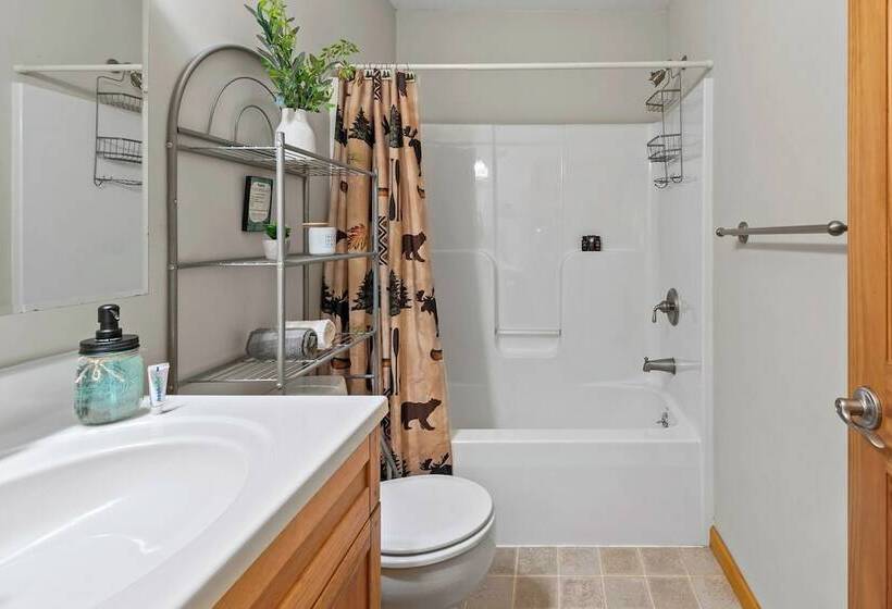 Mountain Hideout By Avantstay Game Room + Deck