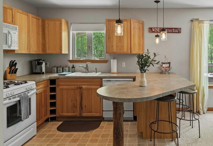 Mountain Hideout By Avantstay Game Room + Deck