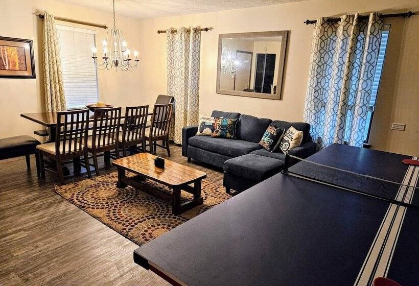 Mountain Must Have By Avantstay Indoor Hot Tub, Game Room & Fire Pit!