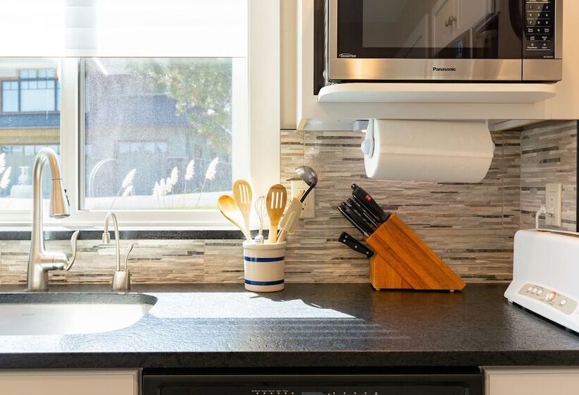 Mutiny Bay Ocean Breeze Retreat By Avantstay