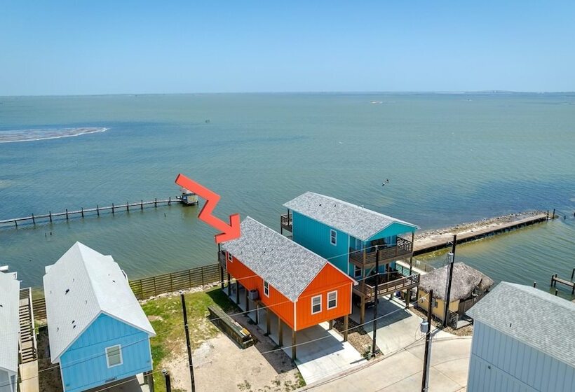 Waterfront Escape W/ Views Shared Pool & Boat Dock Orange Crush By Avantstay