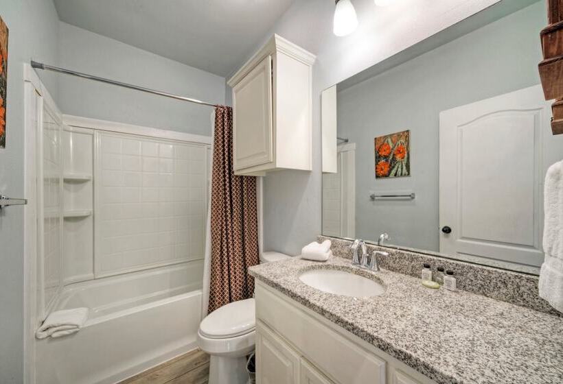 Waterfront Shared Pool W/ Bay Views, Boat Dock Oscar S Lodge By Avantstay