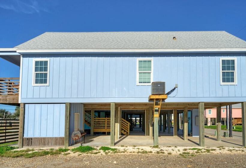 Waterfront Shared Pool W/ Bay Views, Boat Dock Oscar S Lodge By Avantstay