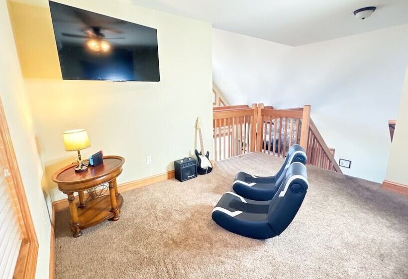 Otter Banks By Avantstay Sleeps 18 + Hot Tub, Views, Game Room