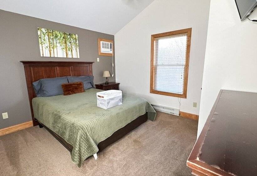 Otter Banks By Avantstay Sleeps 18 + Hot Tub, Views, Game Room