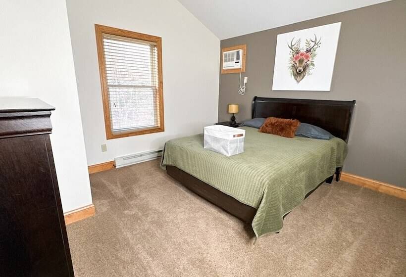 Otter Banks By Avantstay Sleeps 18 + Hot Tub, Views, Game Room