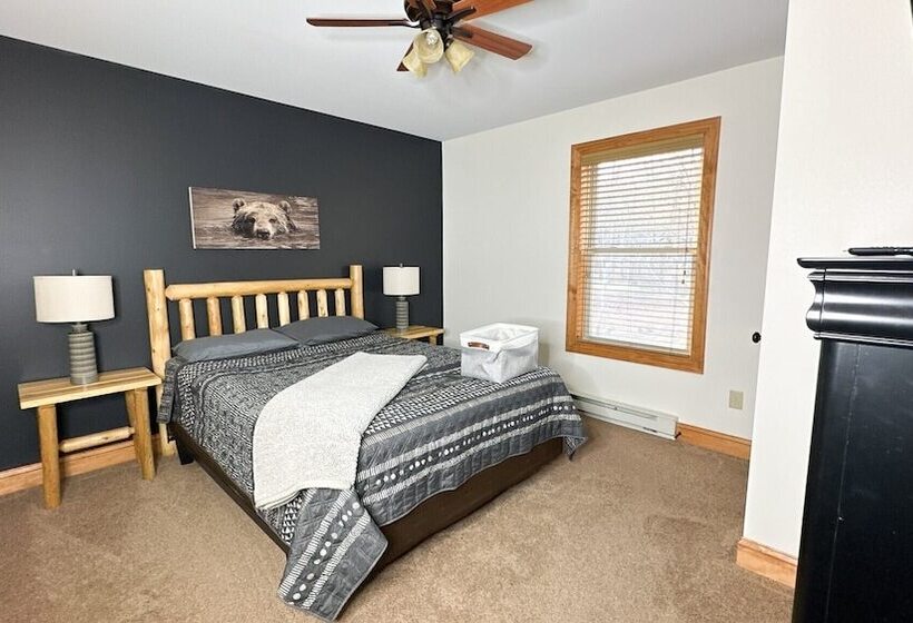 Otter Banks By Avantstay Sleeps 18 + Hot Tub, Views, Game Room