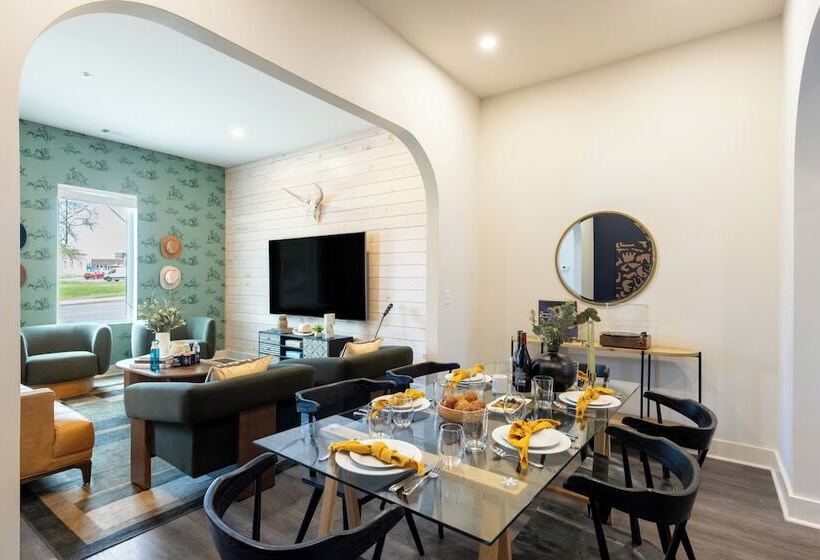 Outrider Buyout 2 Units By Avantstay Sleeps 24