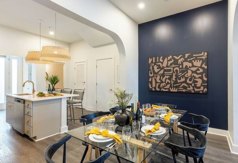 Outrider Buyout 2 Units By Avantstay Sleeps 24