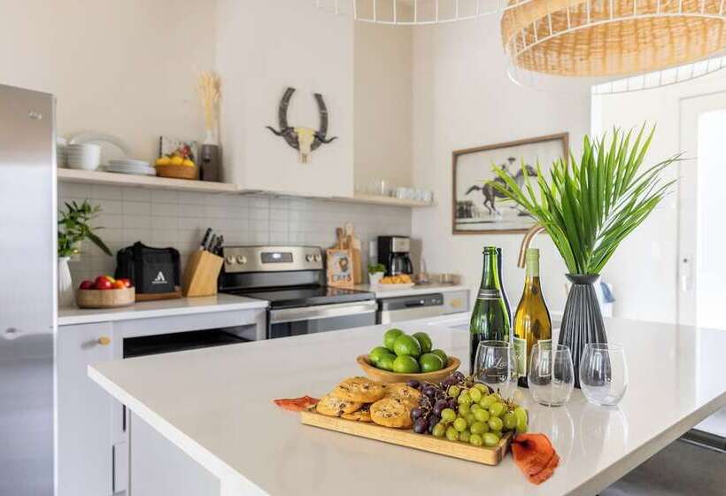 Outrider Buyout 2 Units By Avantstay Sleeps 24