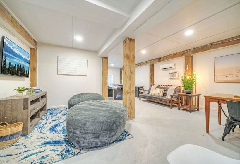 Private Pool, Game Room, Patio, Near The Beach Palm House By Avantstay