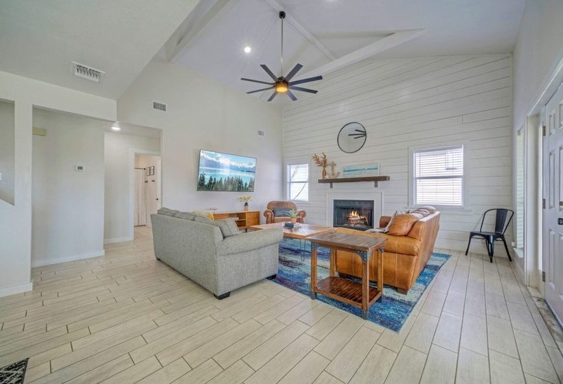 Private Pool, Game Room, Patio, Near The Beach Palm House By Avantstay