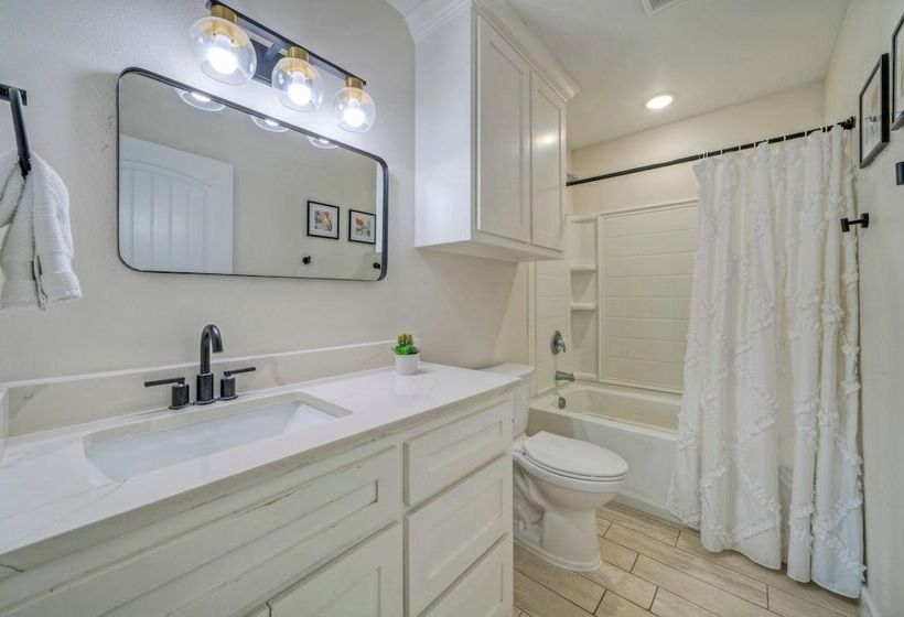 Private Pool, Game Room, Patio, Near The Beach Palm House By Avantstay