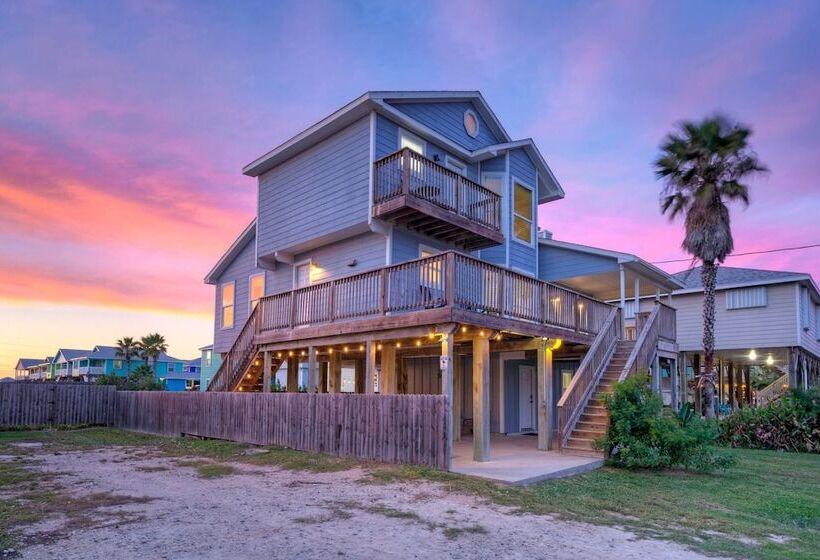 Private Pool, Game Room, Patio, Near The Beach Palm House By Avantstay