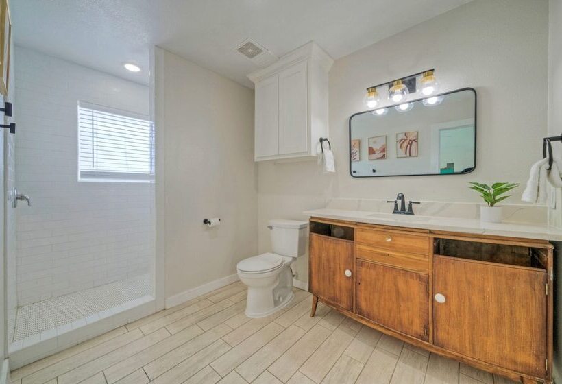 Private Pool, Game Room, Patio, Near The Beach Palm House By Avantstay