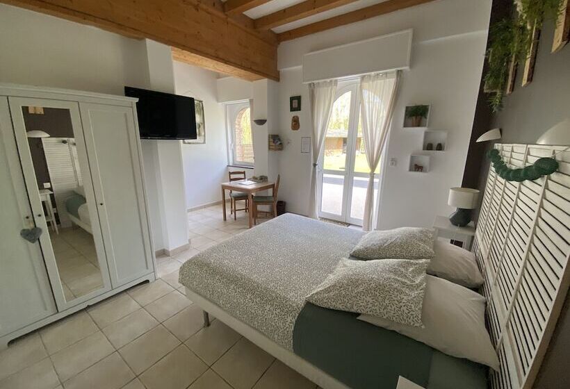 بنسيون Aux Ecuries Du Château