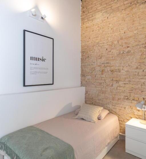 بنسيون Residencia Universitaria Trinitarios