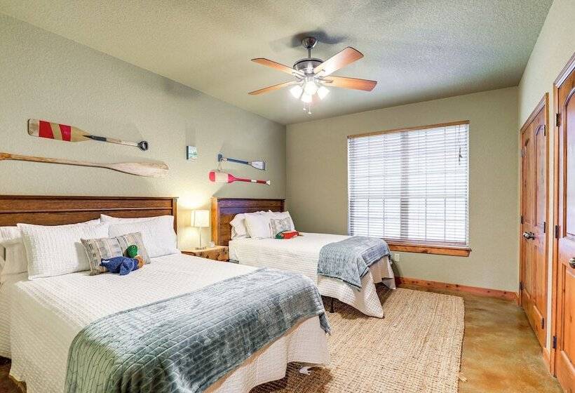 Pet Friendly Granbury Home W/ Lake Access & Grill!