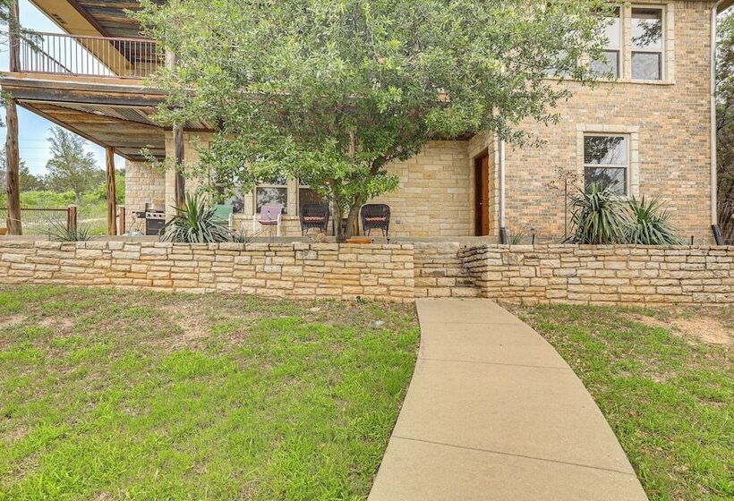 Pet Friendly Granbury Home W/ Lake Access & Grill!