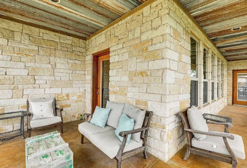 Pet Friendly Granbury Home W/ Lake Access & Grill!