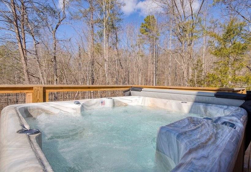 Pink Pines Avantstay Luxury Aesthetic Dream Home, Indoor Pool, Hot Tub
