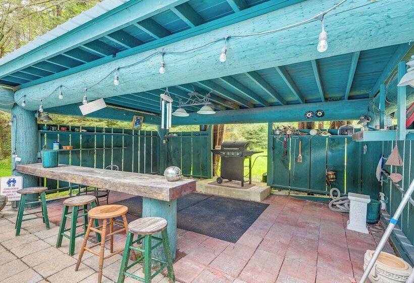 Pocono Cabin W/ 1 Acre Yard & Private Pool!