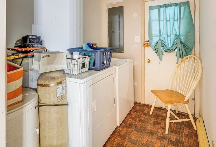 Pocono Cabin W/ 1 Acre Yard & Private Pool!