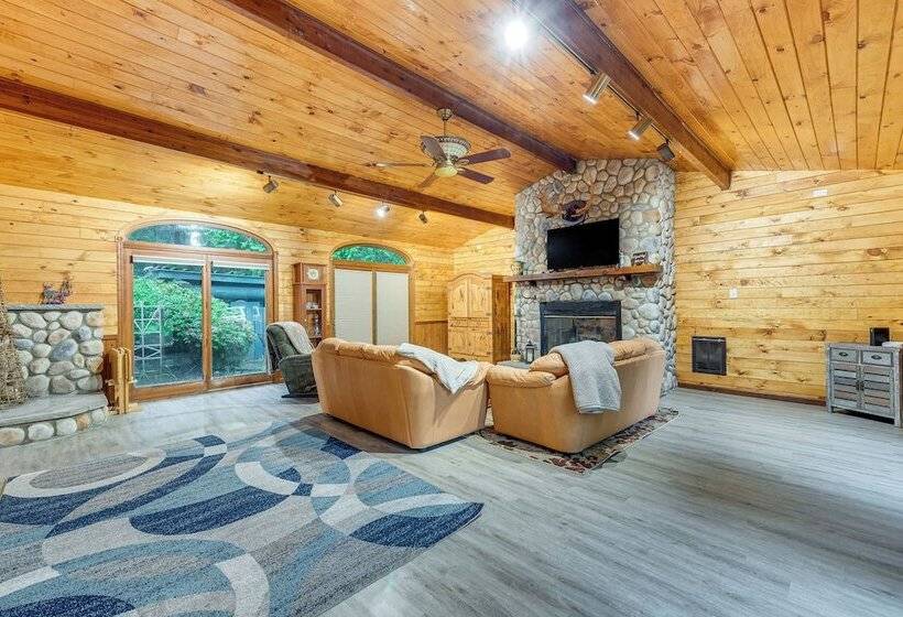 Pocono Cabin W/ 1 Acre Yard & Private Pool!