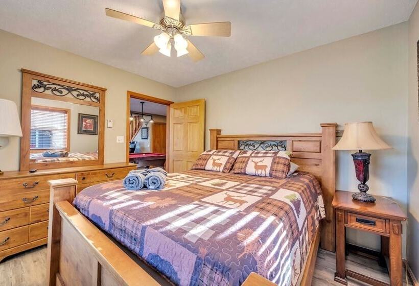 Pocono Pinnacle By Avantstay Steps To The Lake, Game Room, Large Deck