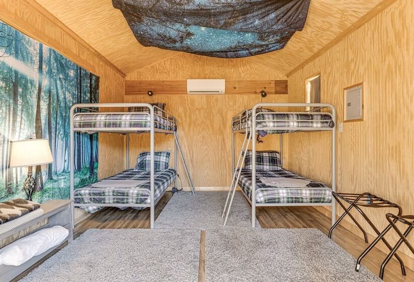 Red Cedar By Avantstay Cabin W/ Hot Tub + Views!