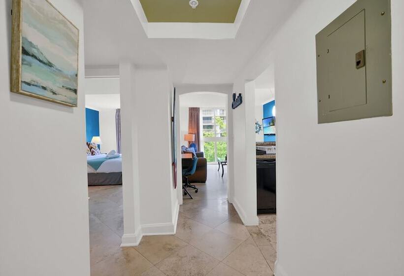 Relaxing Condo With Free Parking