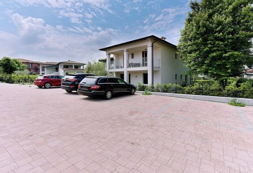 Residence Fiore Rosso