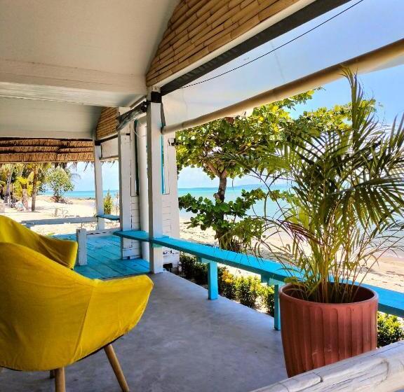 리조트 Sand Terrace Beach Bungalows