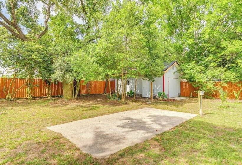 Retro Tropical Pensacola Home   3 Mi To Downtown!