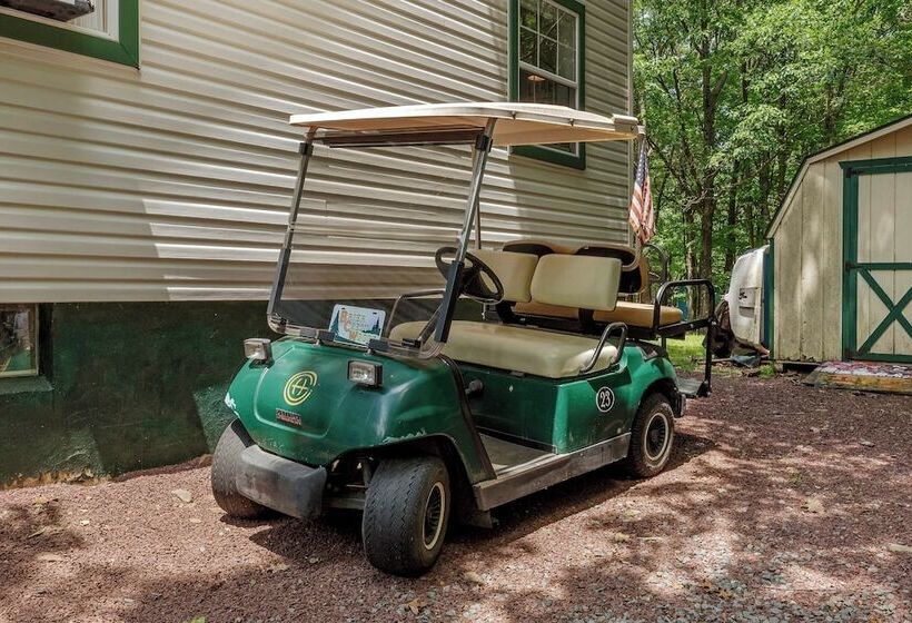Ridge Retreat By Avantstay Game Room, Covered Porch, & Fire Pit!
