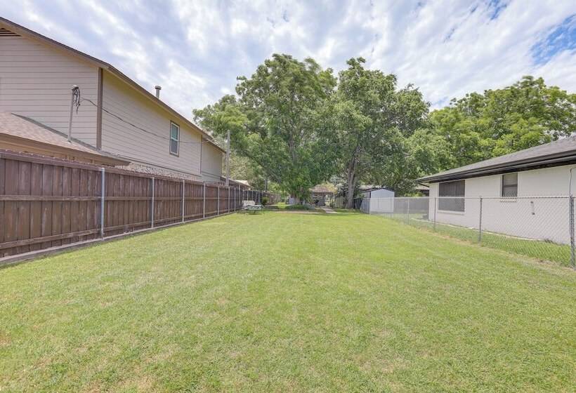 Riverfront Granbury Home W/ Patios & Boat Dock!