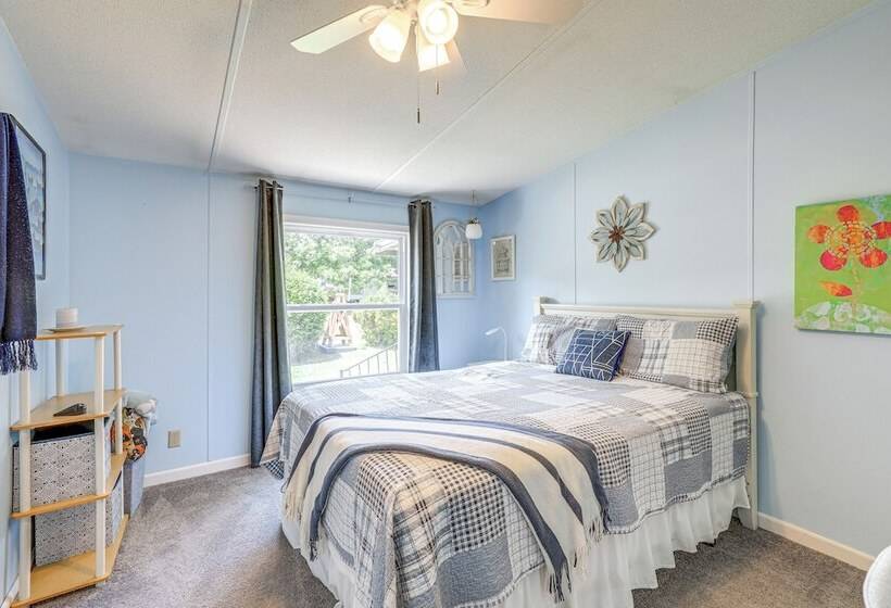 Riverfront Granbury Home W/ Patios & Boat Dock!