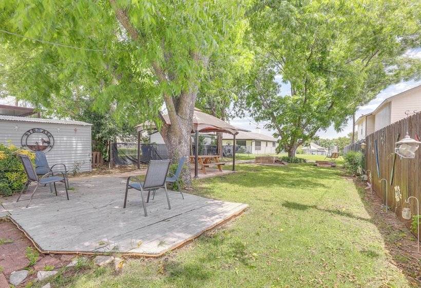 Riverfront Granbury Home W/ Patios & Boat Dock!