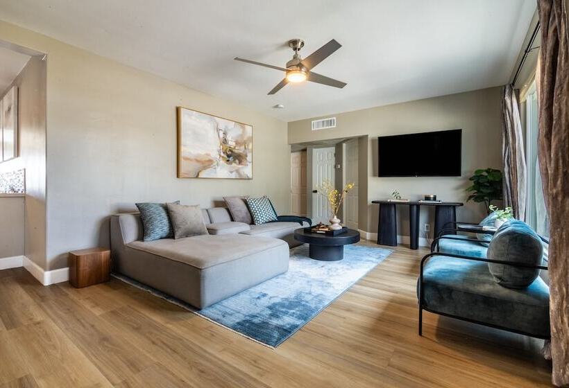 Roma By Avantstay Stylish Oasis W/ Private Pool!