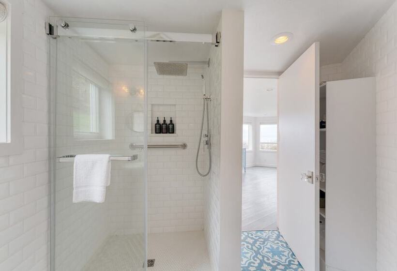 Sanctuary By The Sea By Avantstay Waterfront + Views