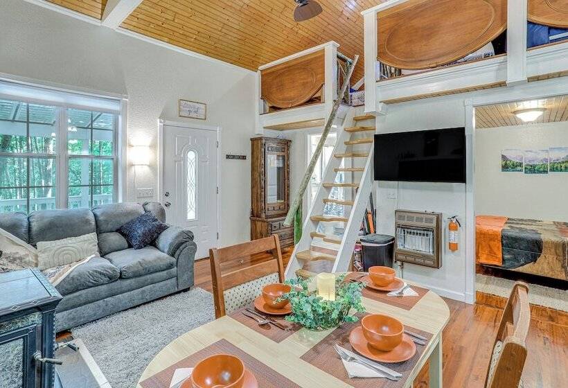 Secluded Vacation Rental Bordering Creek!